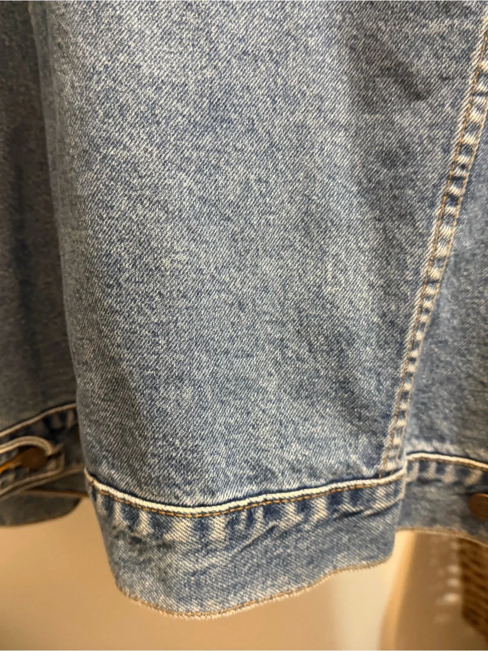 Levi's Light Blue Denim Trucker Jacket - Picture 5 of 5